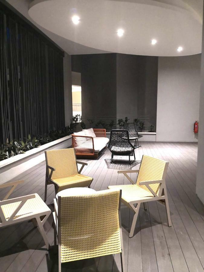 Teega Suites @ Ph Нусаджая Екстериор снимка