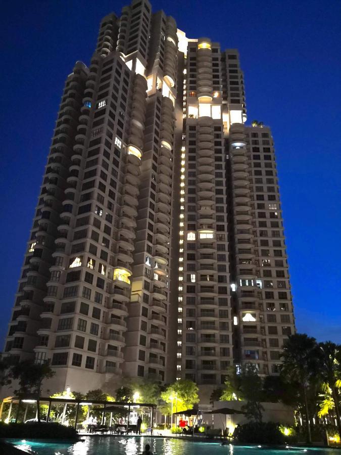 Teega Suites @ Ph Нусаджая Екстериор снимка